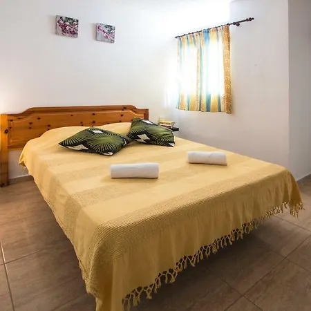 A Ensuite Apartment Con Zona De Patio Arrecife  Exterior photo